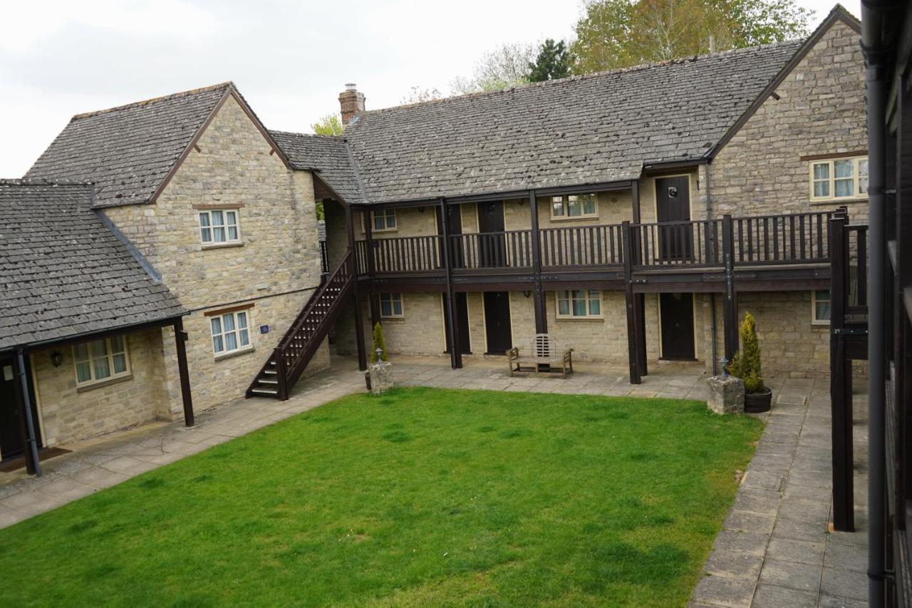The Bird In Hand Inn, Witney Exterior foto